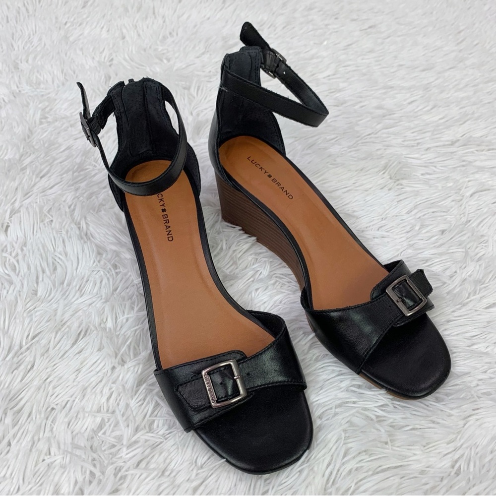 Lucky Brand women’s faux leather Black Wedge Sandals ankle strap